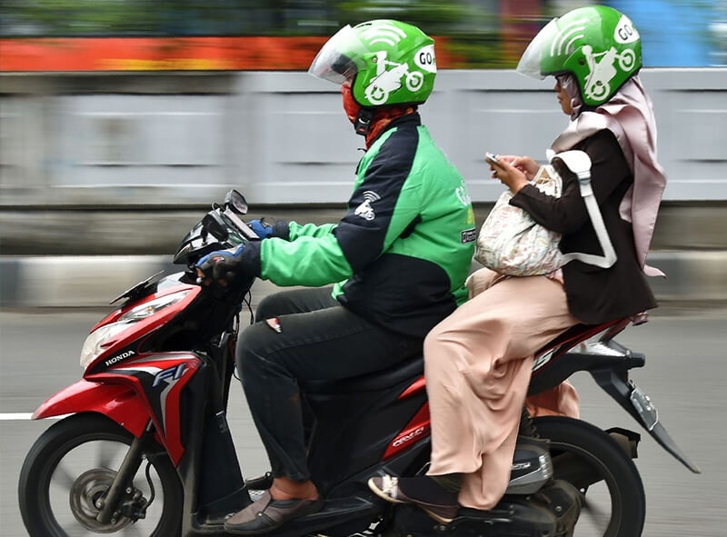 grab-defeat-uber-grab-bike